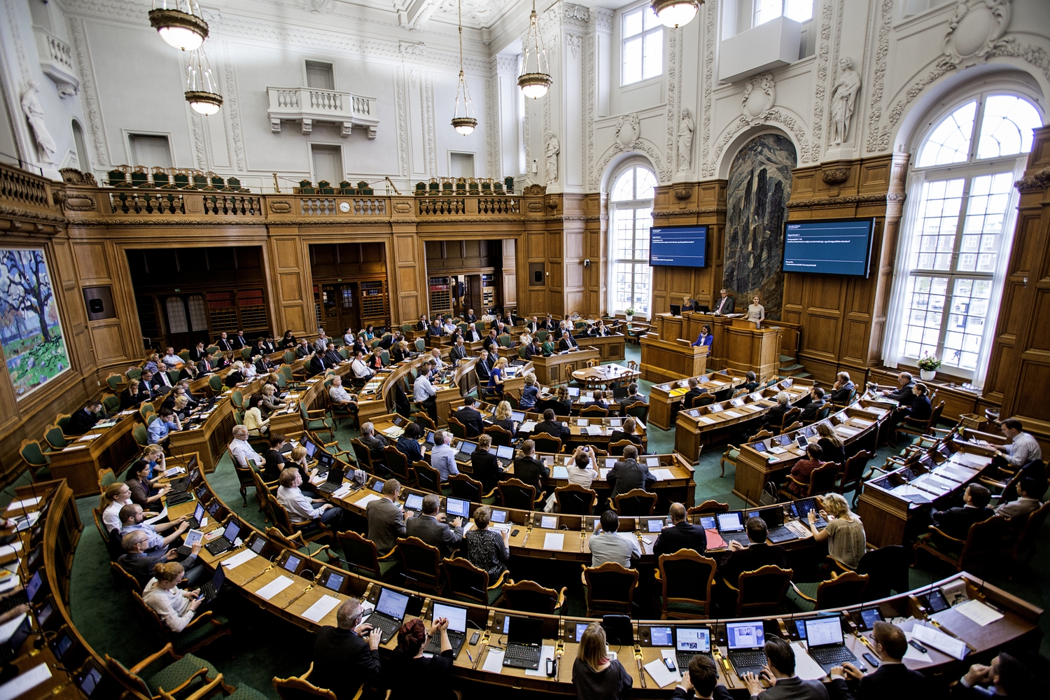 Regering folkting ministre debat